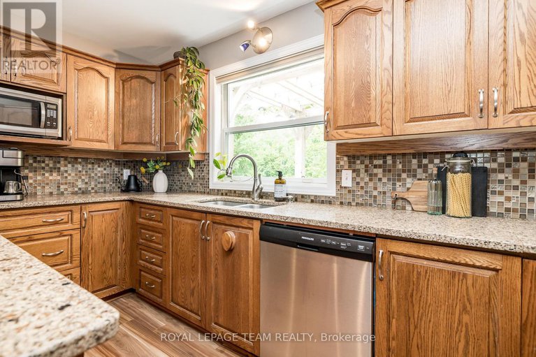 28578922/3066-mcgovern-road/north-grenville-twp-kemptville-south/north-grenville/ontario/K0G1J0_12