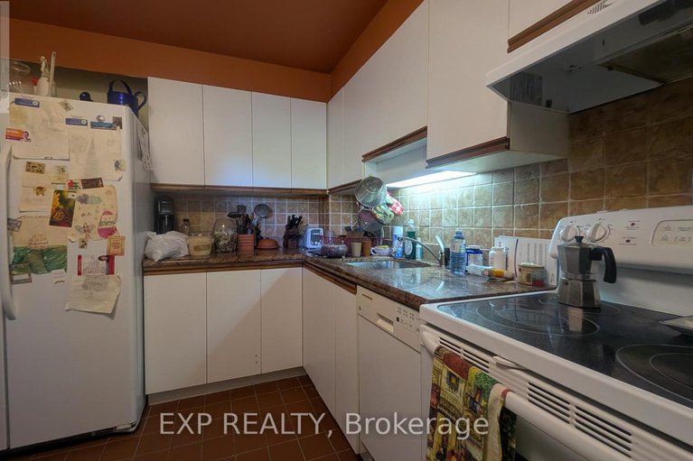 28890063/518-20-chesterton-drive/borden-farmstewart-farmcarleton-heightsparkwood-hills/ottawa/ontario/K2E6Z7_5