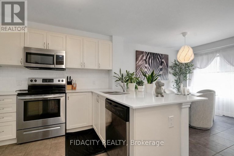 28749248/111-gelderland-private/emerald-meadowstrailwest/ottawa/ontario/K2V0H8_8
