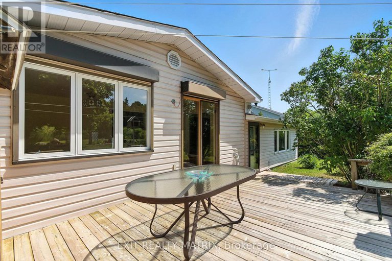 28525668/26-farmers-avenue/vankleek-hill/champlain/ontario/K0B1R0_28