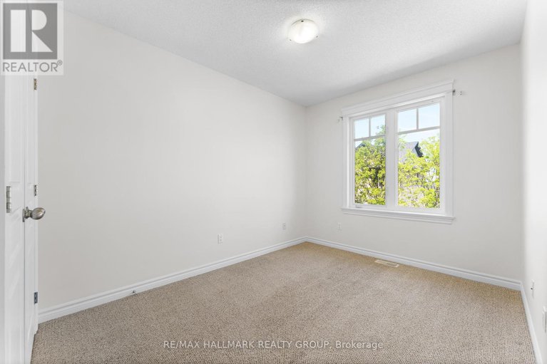 28379782/118-brilia-private/beacon-hill-south/ottawa/ontario/K1J0B7_18