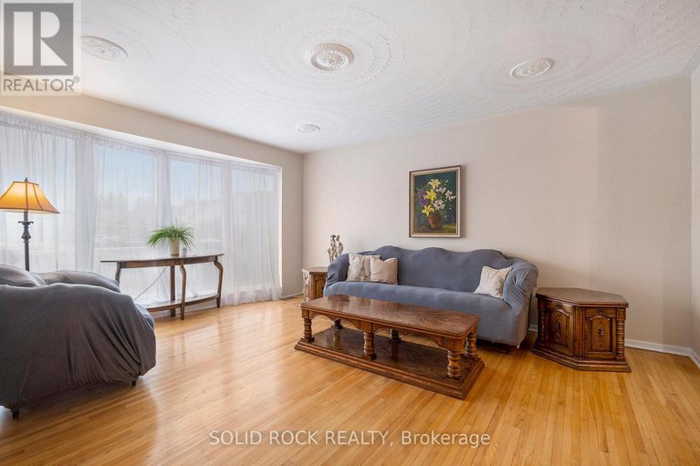 29029576/7-conover-street/manordale/ottawa/ontario/K2G0Z2_5