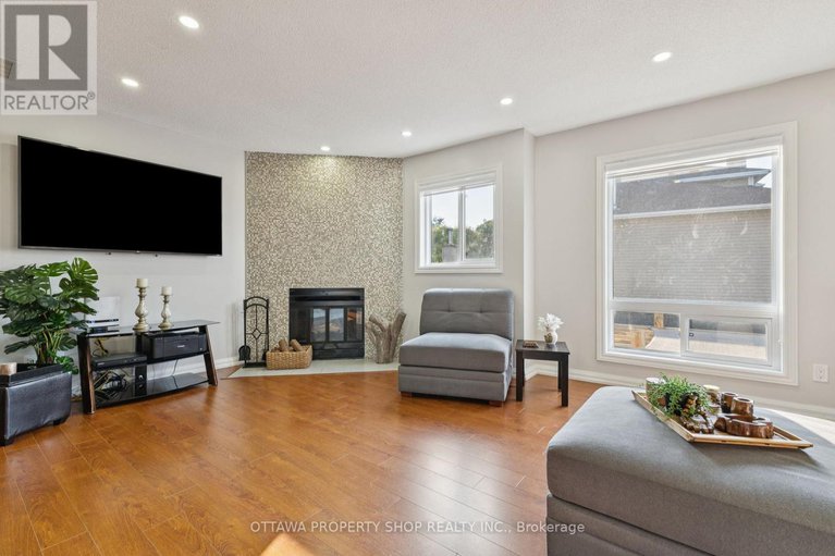 28617520/1575-thurlow-street/fallingbrookridgemount/ottawa/ontario/K4A2K6_5