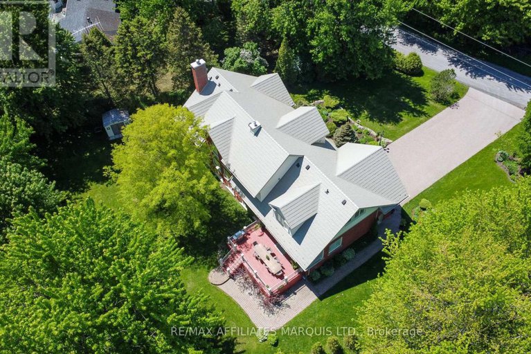 29435969/20562-old-montreal-road/lancaster/south-glengarry/ontario/K0C2C0_44