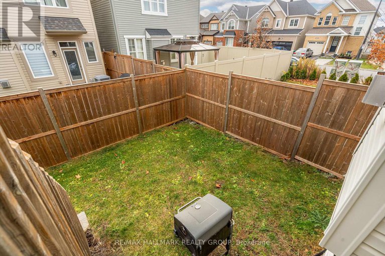 28653089/716-summergaze-street/emerald-meadowstrailwest/ottawa/ontario/K2M0L4_43