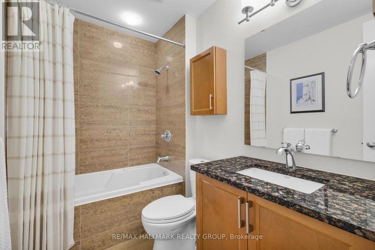 28485623/604-327-breezehill-avenue-s/west-centre-town/ottawa/ontario/K1Y1R6_28