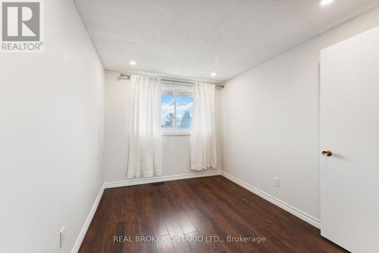 28275807/125-priam-way/westcliffe-estates/ottawa/ontario/K2H8S7_31