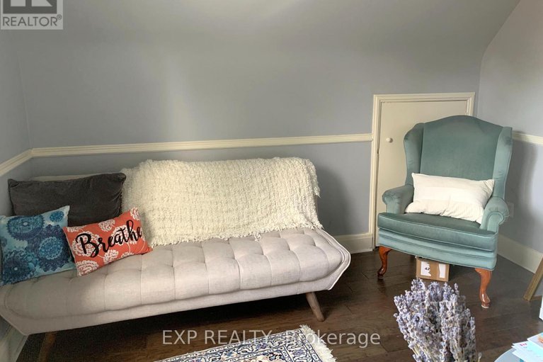 28543964/1552-caledon-street/riverview-park/ottawa/ontario/K1G0H9_28