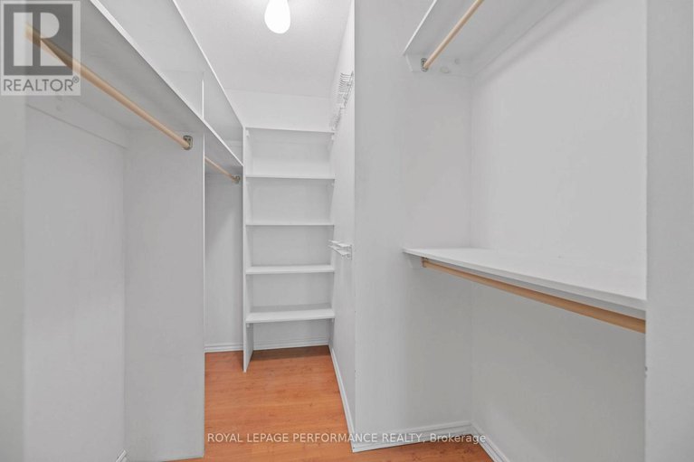 28857396/198-park-grove-drive/queenswood-heights-south/ottawa/ontario/K1E2T1_28