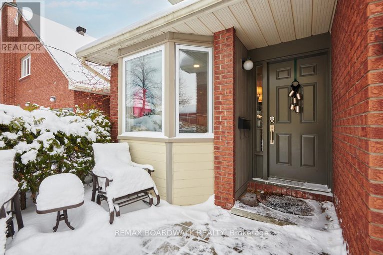 29327134/3-104-cheltenham-private/hunt-club-woods/ottawa/ontario/K1V0L6_4