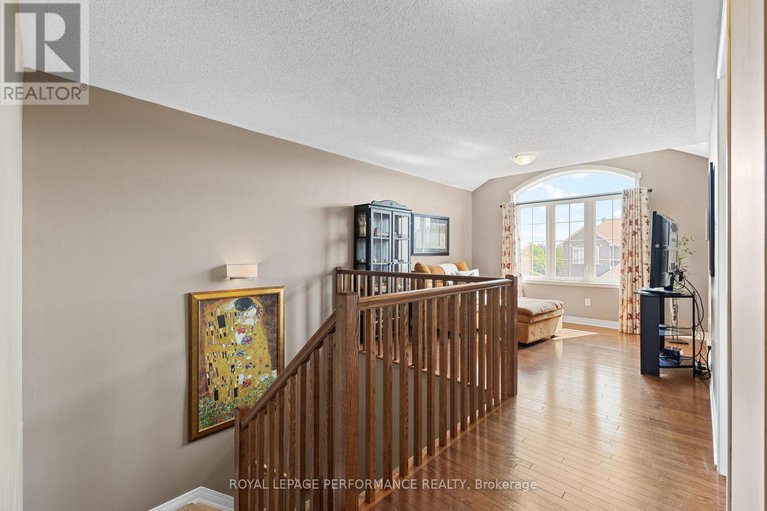 28618074/372-antigonish-avenue/springridgeeast-village/ottawa/ontario/K4A0T9_20