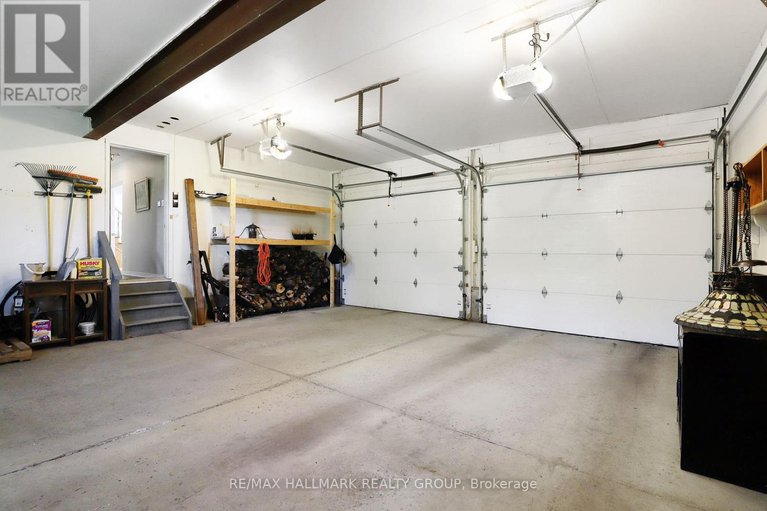 28938196/3062-upper-otterson-place/mooneys-bayrevelstoke/ottawa/ontario/K1V7B6_36
