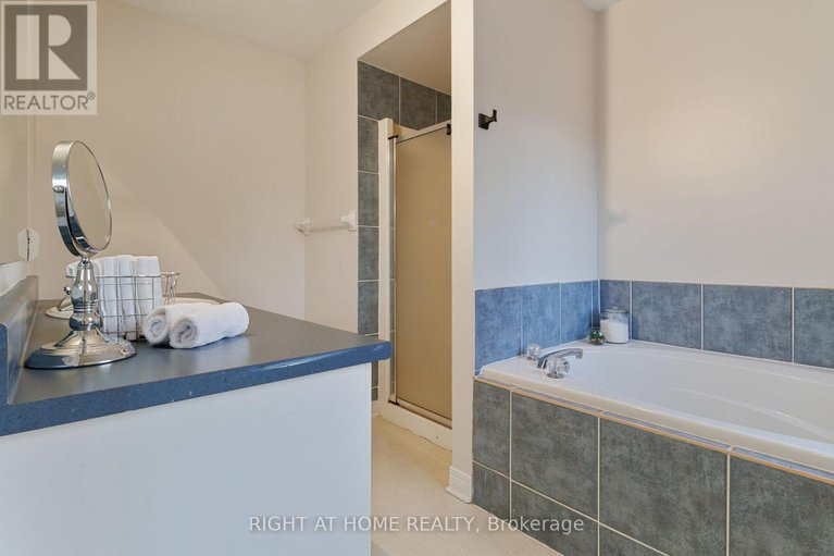 29253962/139-locheland-crescent/barrhaven-east/ottawa/ontario/K2G6H3_21