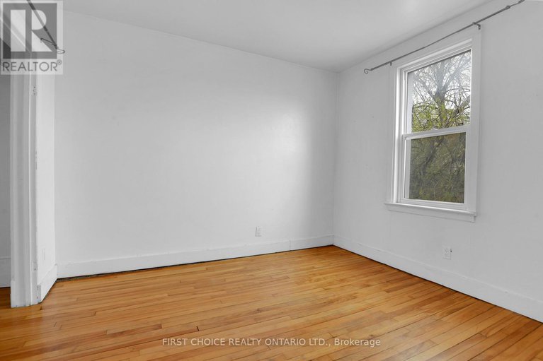 28322285/293-powell-avenue/west-centre-town/ottawa/ontario/K1S2A6_21