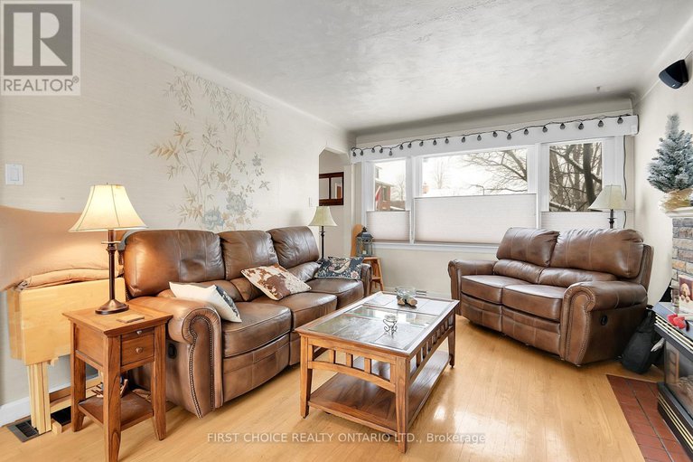 29205327/1366-kingston-avenue/carlington/ottawa/ontario/K1Z8L2_7