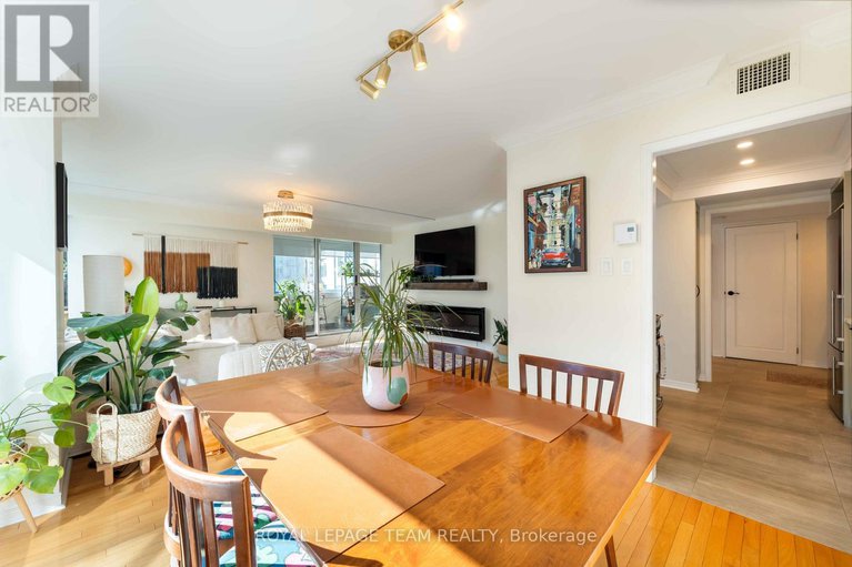 28798414/1806-160-george-street/lower-townbyward-market/ottawa/ontario/K1N9M2_11
