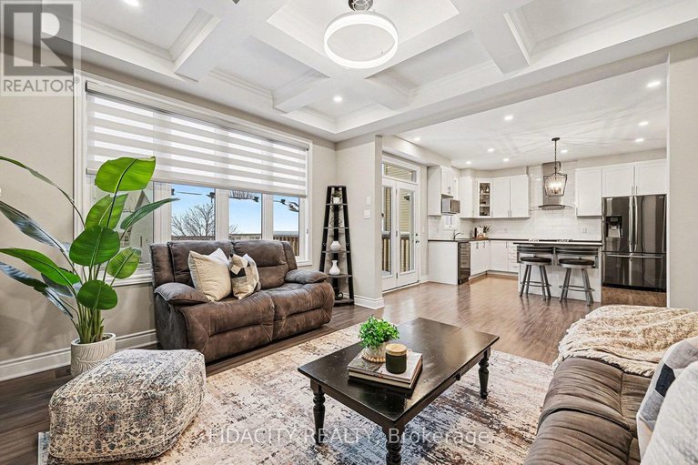 29244731/547-parade-drive/stittsville-south/ottawa/ontario/K2S0X8_6