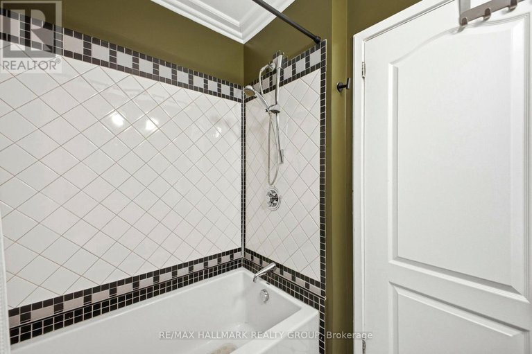 29404506/340-cunningham-avenue/alta-vistafaircrest-heights/ottawa/ontario/K1H6B4_21