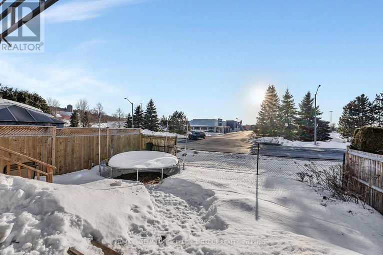 29430076/3317-elie-street/town-of-rockland/clarence-rockland/ontario/K4K1S1_43