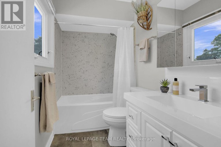 28803295/87-pentland-place/beaverbrook/ottawa/ontario/K2K1V9_25