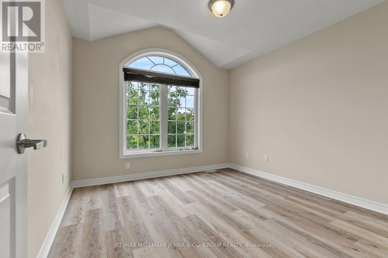 28911447/326-gallantry-way/stittsville-north/ottawa/ontario/K2S0P8_33