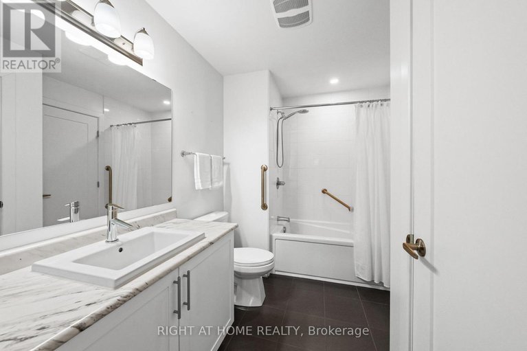 29398268/424-golden-springs-drive/riverside-southgloucester-glen/ottawa/ontario/K4M0B9_27