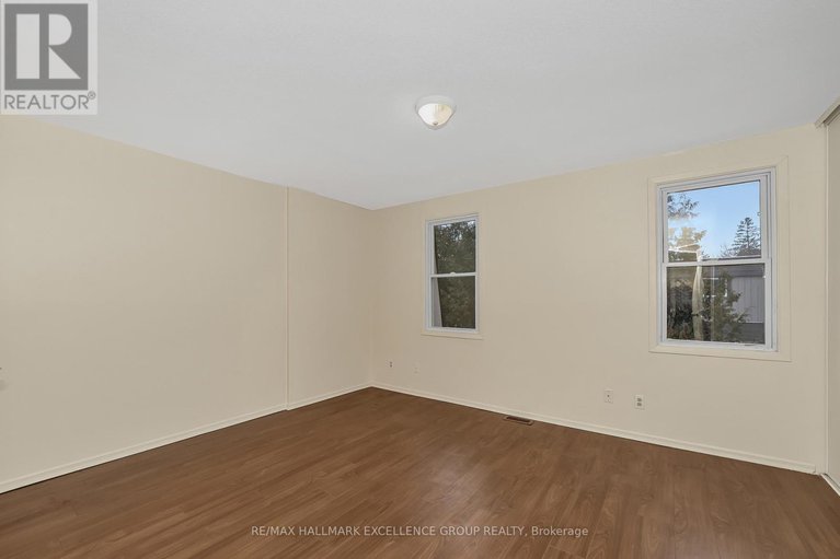 29167198/15-1968-fairglen-mews/blackburn-hamlet-south/ottawa/ontario/K1B5A5_19