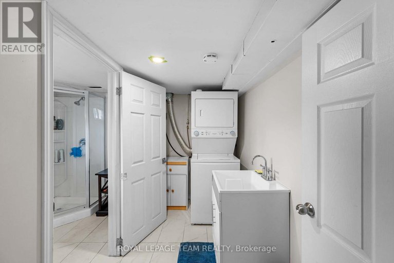 29660609/50-hilliard-avenue/city-viewskylinefisher-heightsparkwood-hills/ottawa/ontario/K2E6C1_23