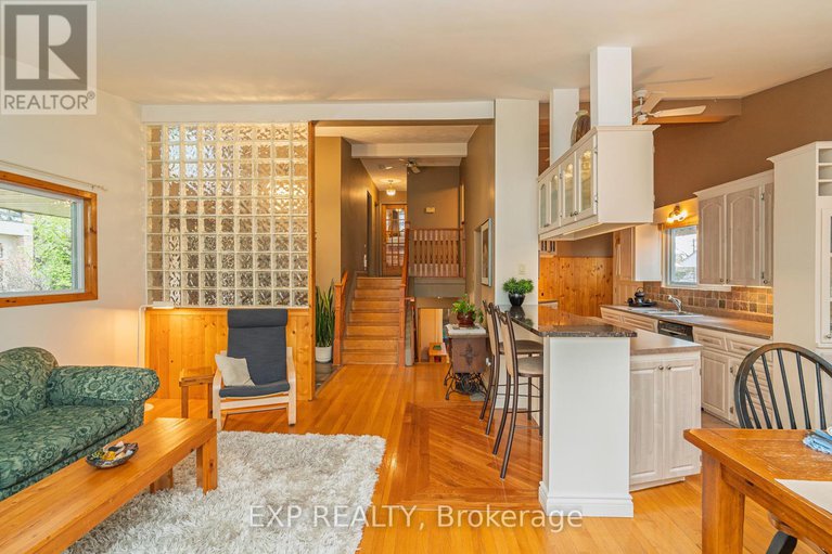 28319921/220-ancaster-avenue/woodroffe/ottawa/ontario/K2B5B3_5