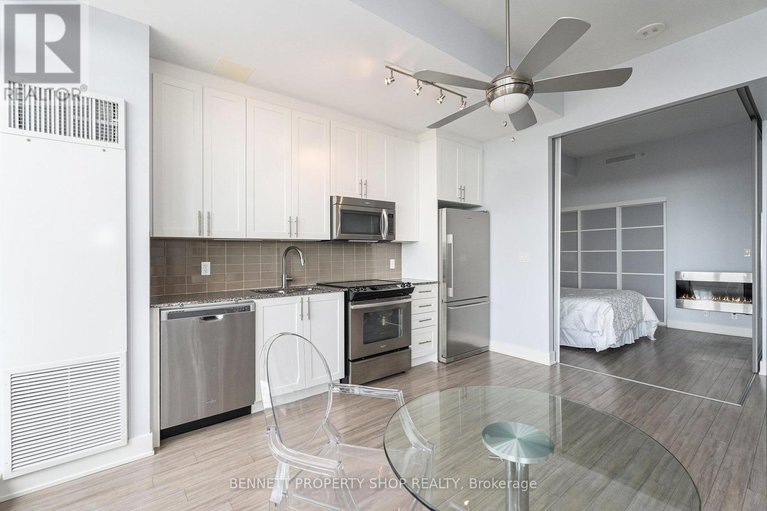28515654/ph06-118-holmwood-avenue/glebe/ottawa/ontario/K1S5J5_17