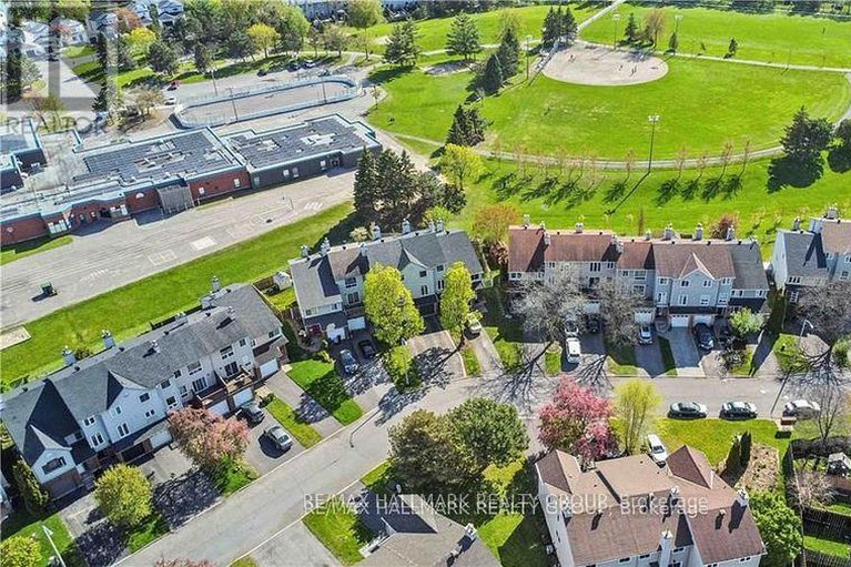 29182264/648-brome-crescent/fallingbrookridgemount/ottawa/ontario/K4A1W2_33