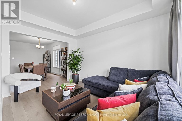 28628101/612-kenabeek-terrace/riverside-southgloucester-glen/ottawa/ontario/K4M0M2_8