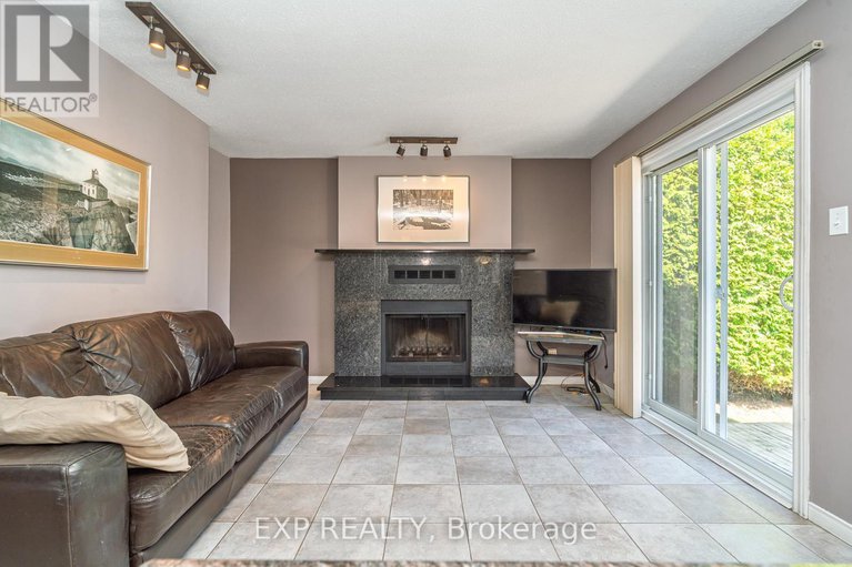 28550236/184-des-pins-place/queenswood-heights-south/ottawa/ontario/K1E2T5_12