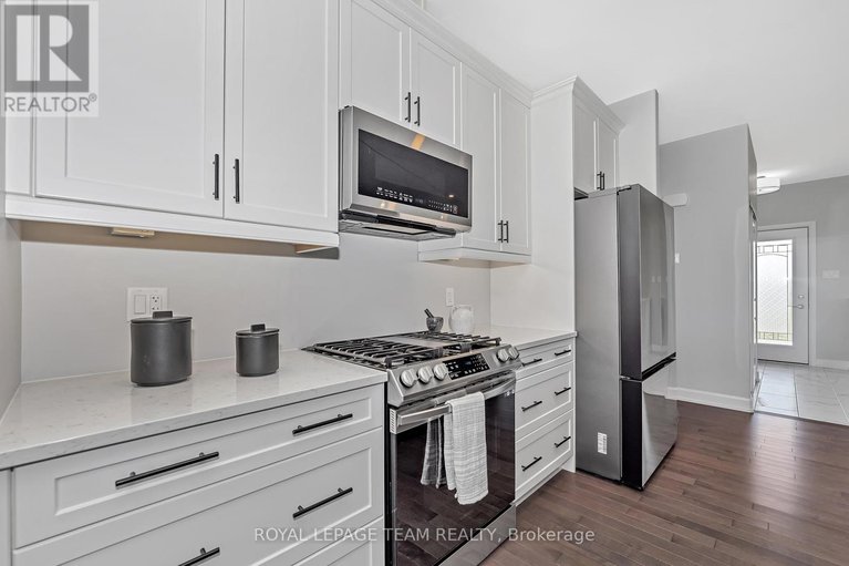 28510378/17-isobel-mcewan-street/mcnabbraeside-twps/mcnabbraeside/ontario/K7S3G8_15
