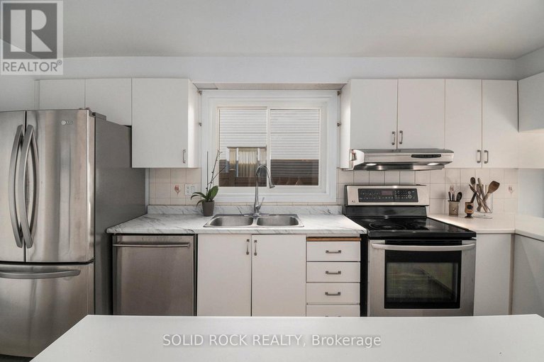 28813811/1674-sansonnet-street-s/chapel-hill/ottawa/ontario/K1C5Y6_15