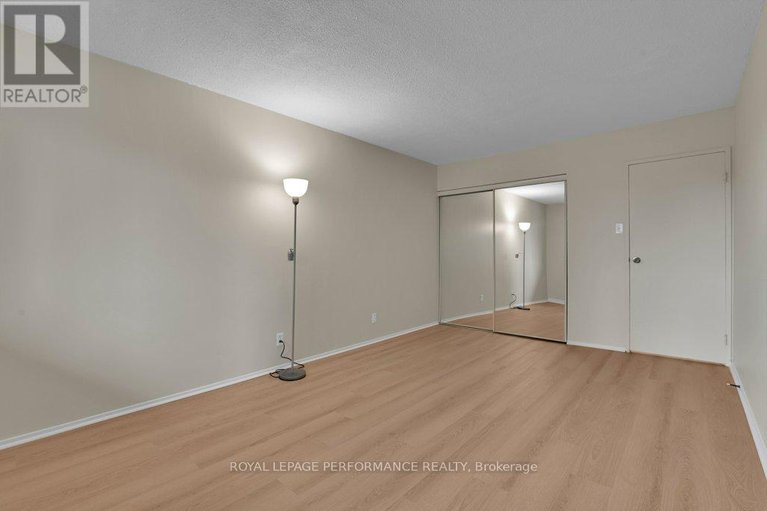 29620052/205-158-mcarthur-avenue/vanier/ottawa/ontario/K1L8E7_25