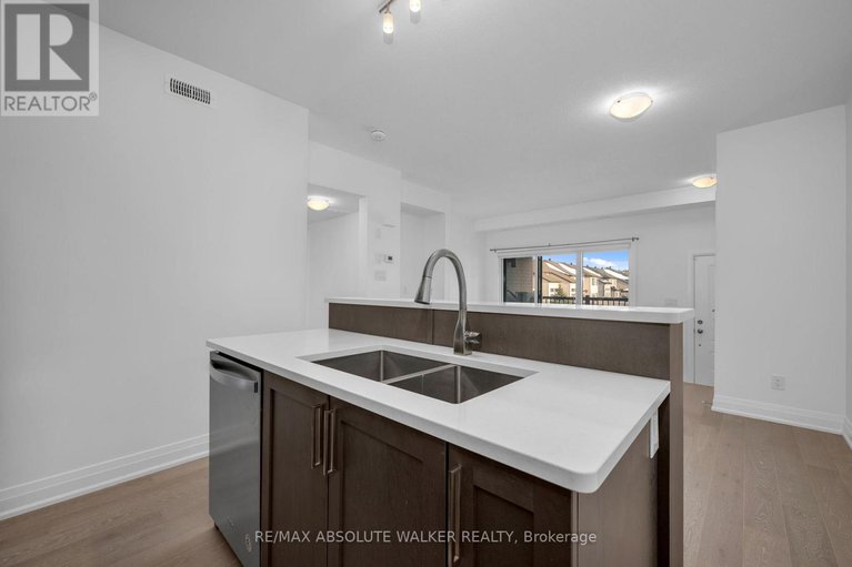 29444415/e-10-jaguar-private/emerald-meadowstrailwest/ottawa/ontario/K2V0J3_24