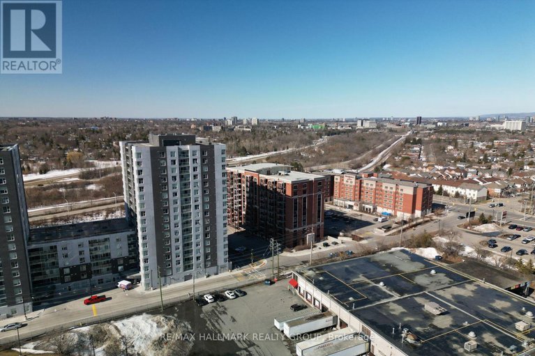 28525899/208-555-anand-private/riverside-park-south/ottawa/ontario/K1V2R7_35