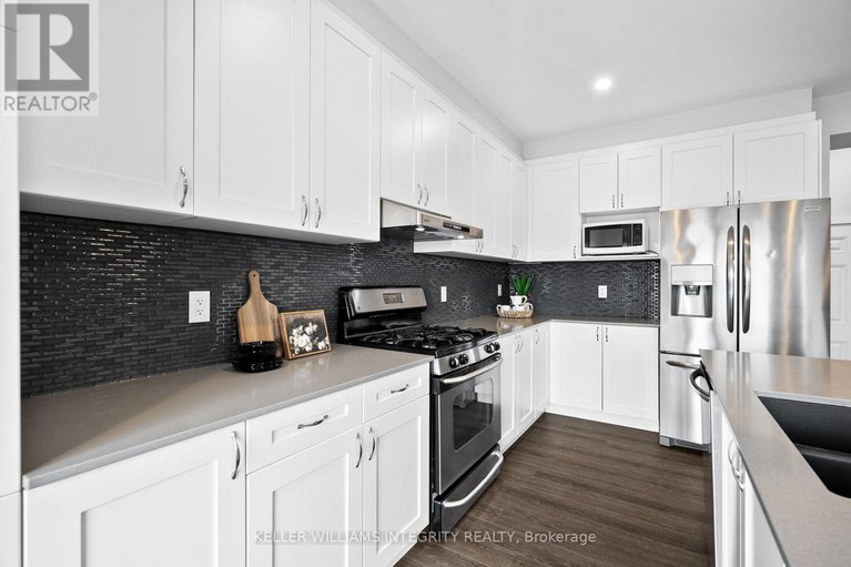 28367283/618-perseus-avenue/half-moon-bay/ottawa/ontario/K2J6S7_20