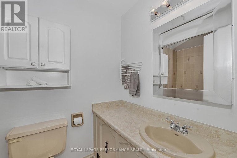 29146100/46-otten-drive/pheasant-run/ottawa/ontario/K2J1J2_23