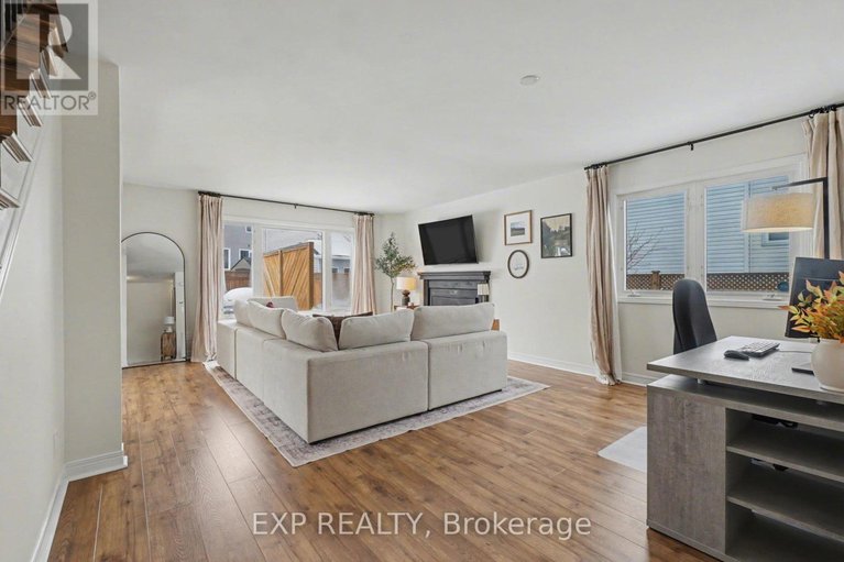 29399476/710-princess-louise-drive/fallingbrookridgemount/ottawa/ontario/K4A3G9_6