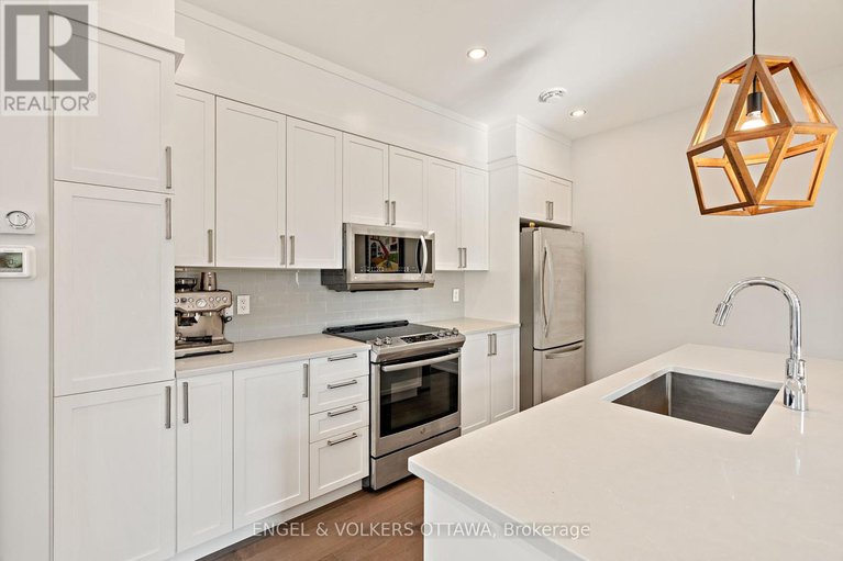 28986128/68-jolliet-avenue/vanier/ottawa/ontario/K1L5H2_8