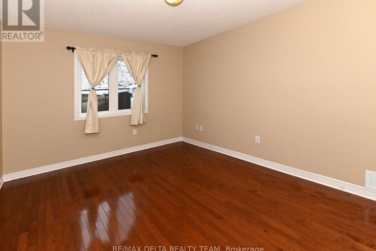 29095363/150-sandra-crescent/town-of-rockland/clarence-rockland/ontario/K4K1N7_16