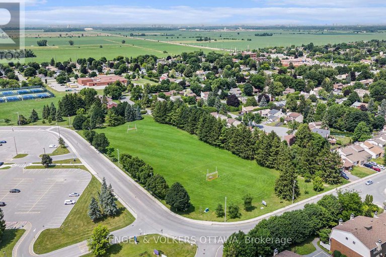 28556816/123-tripp-crescent/pheasant-run/ottawa/ontario/K2J1M5_34