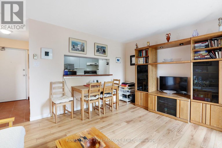 29281188/412-280-brittany-drive/viscount-alexander-park/ottawa/ontario/K1K4M4_17