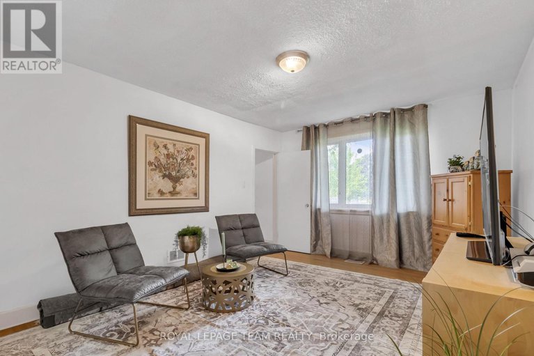 28603549/1916-alta-vista-drive/faircrest-heights/ottawa/ontario/K1H7K6_16