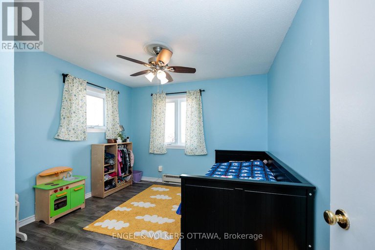 28289802/2-1204-shillington-avenue/carlington/ottawa/ontario/K1Z7Z4_32