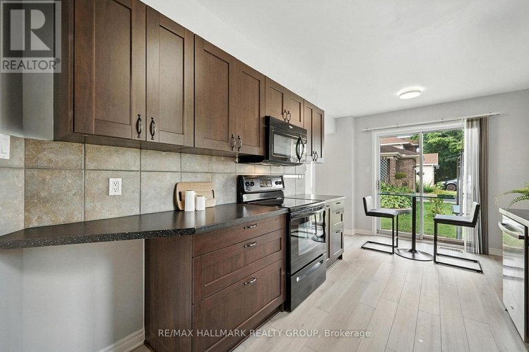 29089409/55-fair-oaks-crescent/craig-henrywoodvale/ottawa/ontario/K2G4W3_15