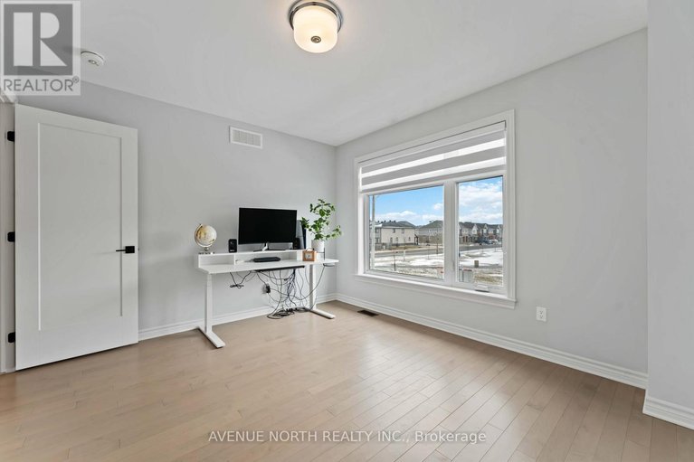 29668147/711-moonflower-crescent/blossom-parkkemp-parkfindlay-creek/ottawa/ontario/K1T0X8_34