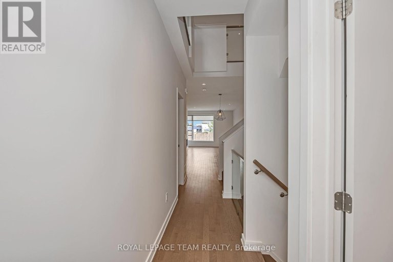 28811233/522-borbridge-avenue/riverside-southgloucester-glen/ottawa/ontario/K4M0H9_6